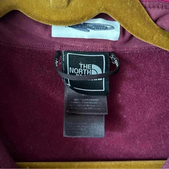 The Northface | Zip up Raspberry Jacket - Picture 5 of 10